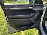 Used 2025 Jeep Grand Cherokee Limited w/ Luxury Tech Group II image 6