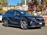 Used 2022 Toyota Highlander XLE image 2