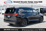 Used 2025 Chrysler Pacifica Premium image 5