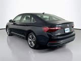 Used 2024 Volkswagen Jetta SE image 4