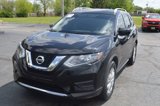 Used 2017 Nissan Rogue SV image 2