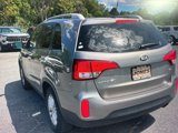 Used 2015 Kia Sorento LX image 4