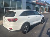 Used 2020 Kia Sorento LX image 2