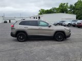 Used 2017 Jeep Cherokee Latitude w/ Cold Weather Group image 4