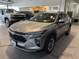Used 2024 Chevrolet Trax LT w/ LT Convenience Package image 4