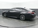 Used 2021 Toyota Camry SE image 3