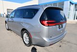 Used 2021 Chrysler Pacifica Touring-L image 5