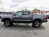 Used 2022 Toyota Tacoma SR5 w/ Technology Package image 2