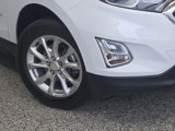 Used 2018 Chevrolet Equinox LT w/ Sun & Infotainment Package image 3