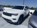 Used 2017 Jeep Grand Cherokee Limited image 2