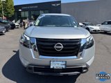 Used 2024 Nissan Pathfinder SV image 2