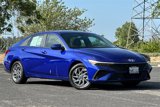 Used 2024 Hyundai Elantra Blue image 2