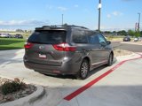 Used 2020 Toyota Sienna image 3