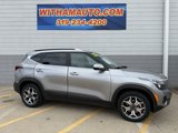 Used 2022 Kia Seltos EX image 3