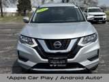 Used 2018 Nissan Rogue SV image 2