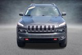 Used 2017 Jeep Cherokee Trailhawk image 2