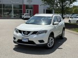 Used 2015 Nissan Rogue SV image 2
