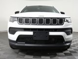 Used 2023 Jeep Compass Sport image 2