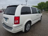 Used 2008 Chrysler Town & Country Limited image 3