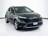 Used 2022 Hyundai Kona SEL w/ Winter Weather Package image 3