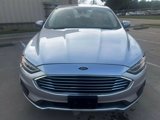 Used 2019 Ford Fusion SE image 2