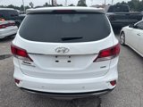 Used 2017 Hyundai Santa Fe SE image 4