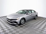 New 2025 Hyundai Elantra SE image 3