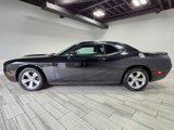 Used 2018 Dodge Challenger SXT image 2