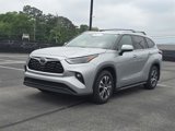 Certified 2022 Toyota Highlander XLE image 2