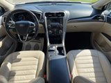 Used 2017 Ford Fusion SE image 4