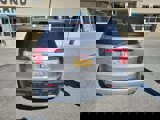 Used 2021 GMC Acadia SLT w/ Preferred Package image 2