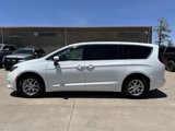 Used 2022 Chrysler Voyager LX image 6