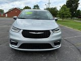 Used 2023 Chrysler Pacifica Touring-L image 3