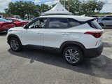 Used 2023 Kia Seltos LX image 4