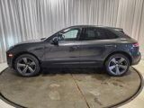 Used 2025 Porsche Macan image 2