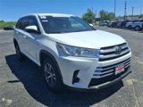 Used 2019 Toyota Highlander LE image 2
