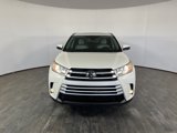 Used 2017 Toyota Highlander XLE image 2