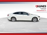 Used 2024 Chevrolet Malibu LT image 3