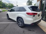 Used 2018 Toyota Highlander LE image 3