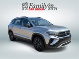 Used 2024 Volkswagen Taos S image 2
