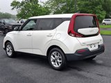 Used 2022 Kia Soul LX w/ Technology Package image 4
