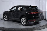 Certified 2021 Porsche Macan image 3