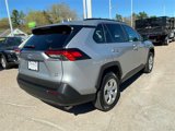 Used 2021 Toyota RAV4 LE image 3