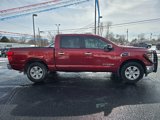 Used 2017 Nissan Titan SV image 4