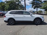 Certified 2022 Volkswagen Tiguan SE w/ Panoramic Sunroof Package image 3