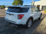 Used 2022 Ford Explorer XLT w/ Equipment Group 202A image 3