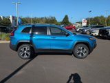 Used 2018 Jeep Cherokee Trailhawk w/ Cold Weather Group image 6