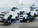 Used 2023 GMC Terrain SLT image 3