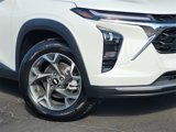 New 2025 Chevrolet Trax LT image 3
