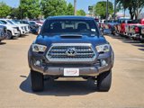 Used 2017 Toyota Tacoma 2WD Double Cab image 2